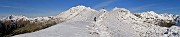 40 Panoramica in cresta innevata per Cima Grem